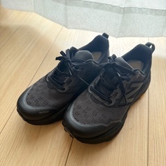新品箱無しnewbalance スニーカー 黒 22.5cmの画像