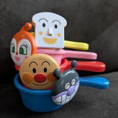 (461)【¥ 500】それいけ！アンパンマン お風呂おもちゃ ...