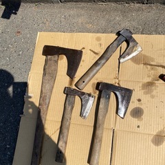 引き取り先　決まりました　手斧　サビあり