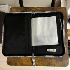 BARNEYS NEW YORK 母子手帳ケース（マルチケース）｜美品の画像