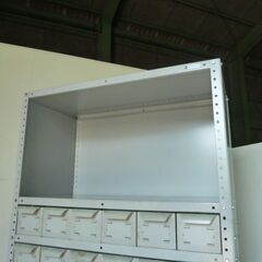 【中古】日本ファイリング 引出付き 軽量物品棚 奥行440mm 引き出し41個 スチールラック 業務用 オフィス の画像