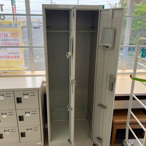 【ジモティー割引で最大15％OFF⭐️】  KOKUYO 靴箱 2人用