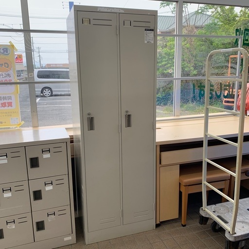 【ジモティー割引で最大15％OFF⭐️】  KOKUYO 靴箱 2人用