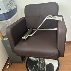 美容院用チェアの画像