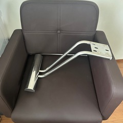 美容院用チェアの画像