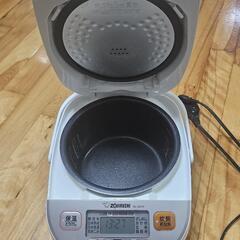 象印 炊飯器 5.5合 黒厚釜の画像