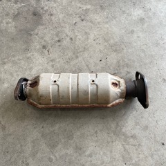 三菱 ミツビシ ミニキャブ U61T 触媒 キャタライザー コンバーターの画像