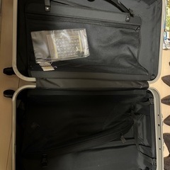 旅行用スーツケースの画像