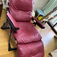 リクライニングチェアーの画像