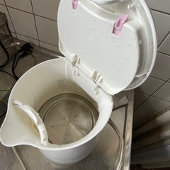 電気湯沸かしポットの画像