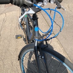 防犯登録解除済み 700c 6段切り替え ライト付き クロスバイク