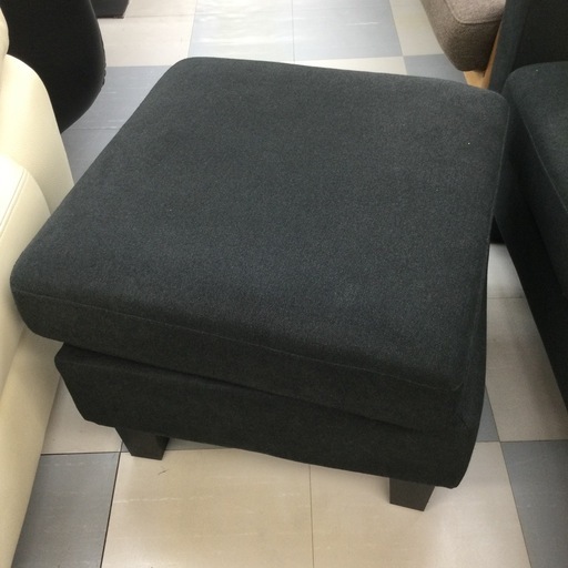 春日市?シンプル✨3人掛けソファ?ファブリックソファ?オットマン付き?定価¥59,800?