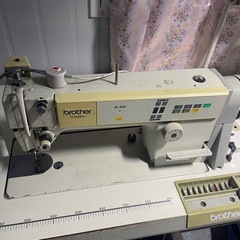 工業ミシン
の画像