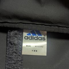 adidas　キャリーバッグの画像