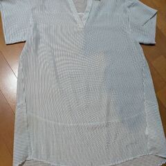 お取引中です〜HushHushロング半袖ブラウス・МＬ
