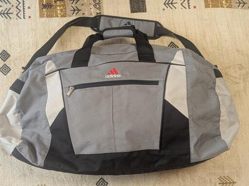 adidasボストンバッグ (ichiro tan) 宇部岬のバッグの中古 adidasボストンバッグ (ichiro tan) 宇部岬のバッグの中古