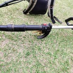 値下げHONDA背負い式刈払機　草刈機 25cc　売却決定の画像