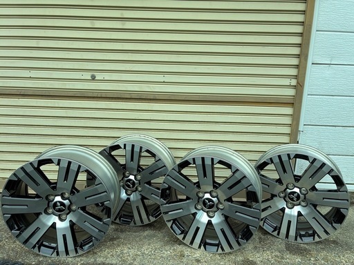 現行型デリカD5 純正ホイール　中古