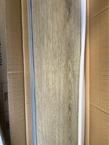 【賃貸?】新品:はめ込むだけフロアタイル　約3畳分