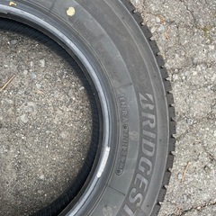 スタッドレスタイヤ2本の画像