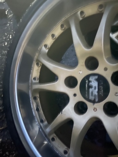 決まりました。マナレイ　VRS　18インチ　8.5j