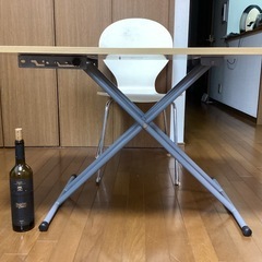 昇降式　折りたたみテーブルの画像