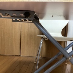 昇降式　折りたたみテーブルの画像