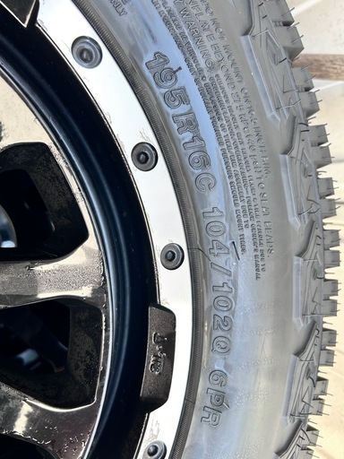 ４本セット　16インチ　ジムニーホイールつきタイヤ