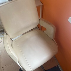 回転椅子ですの画像