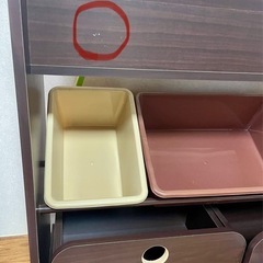 子供用おもちゃ・本収納棚の画像