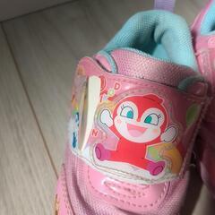 アンパンマンとサンダルの画像
