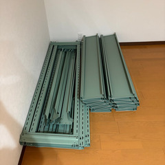 モノタロウ　中量ラック300kg×2個　ライトグリーンの画像