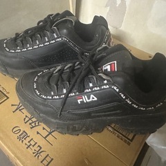 FILAスニーカー24.5の画像