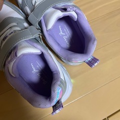 1度着用のみ★20cmスニーカーの画像