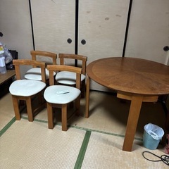 塾を閉めます。長机や棚、扇風機、などなどの画像