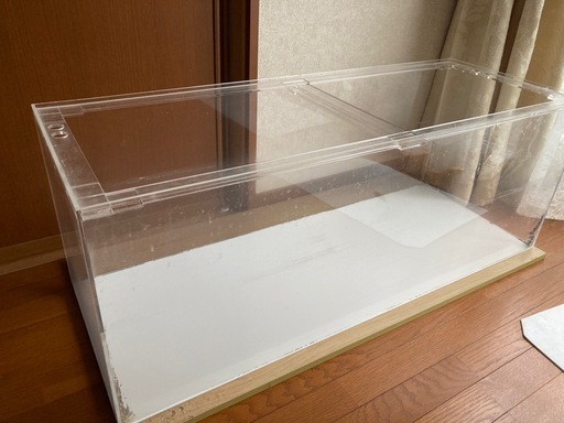 底面ホワイトのアクリル水槽120×45×45