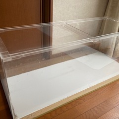 底面ホワイトのアクリル水槽120×45×45