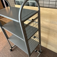 スチールラックの画像