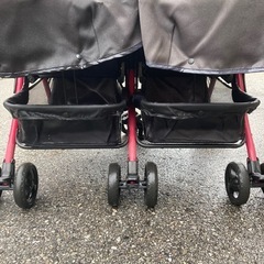 二人乗り用ベビーカーの画像