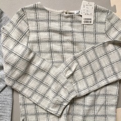 ハニーズ　　カットソー 
の画像