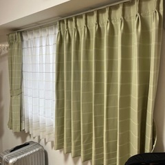 カーテン2個セット【美品】の画像