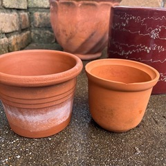 陶器の植木鉢5点セットの画像