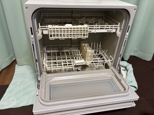【5/4迄に直接お引取可能な方】Panasonic食器洗い乾燥機NP-TZ200