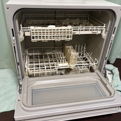 【5/4迄に直接お引取可能な方】Panasonic食器洗い乾燥機NP-TZ200の画像