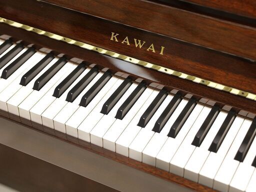 カワイ　K18　木目ピアノ　コンパクトサイズ カワイ K18 木目ピアノ コンパクトサイズ