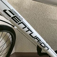 【北見市発】センチュリオン CENTURION クロスバイク AD18J02253 7段切換 700×32C 白 (E3386kxw)の画像