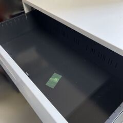 【自社配送は札幌市内限定】スチールキャビネット 引出し 4段 鍵付き オフィス家具 中古 菊水倉庫の画像