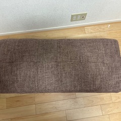 収納付きオットマン／ベンチスツールの画像