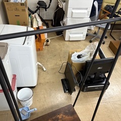 美品  ニトリ A型ハンガーラック(スウィン ブラック) 家具 最終値下げ‼️の画像