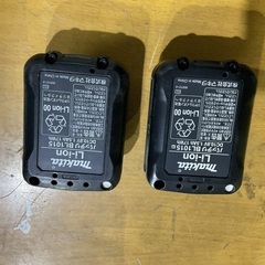 取引予定者確定いたしました。マキタ　掃除機　10.8V純正バッテリー2個の画像